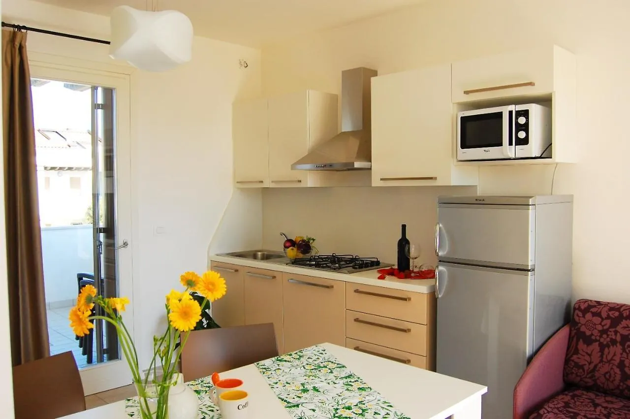 Recently Built Apartment With Swimming Pool And Garden ビビオーネ イタリア