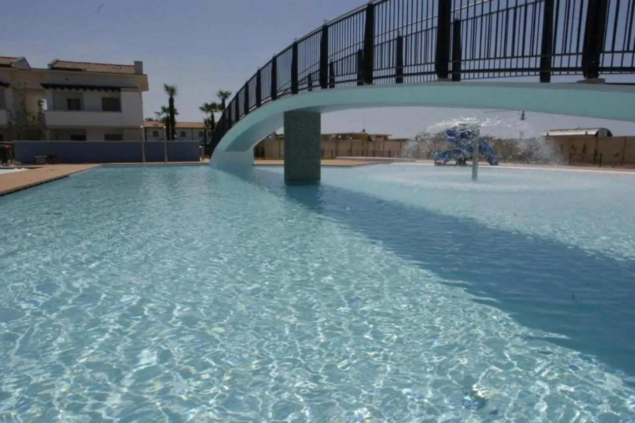 Recently Built Apartment With Swimming Pool And Garden ビビオーネ